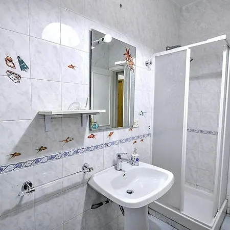 Sleeps 6 Wifi * Naples