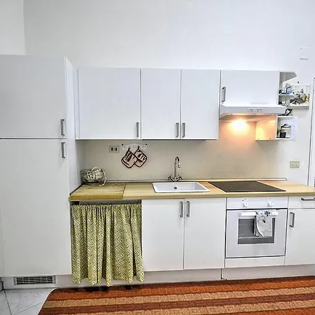 Apartment Sleeps 6 Wifi