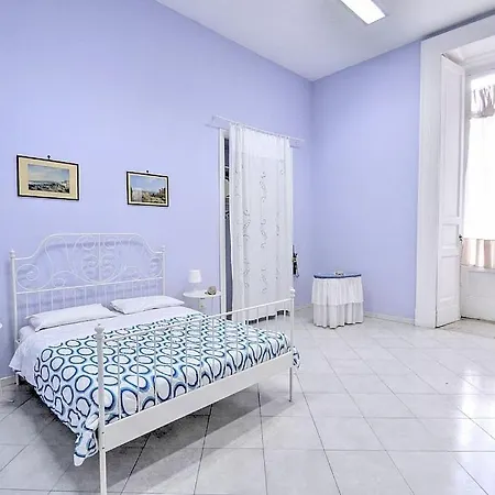 Sleeps 6 Wifi Naples